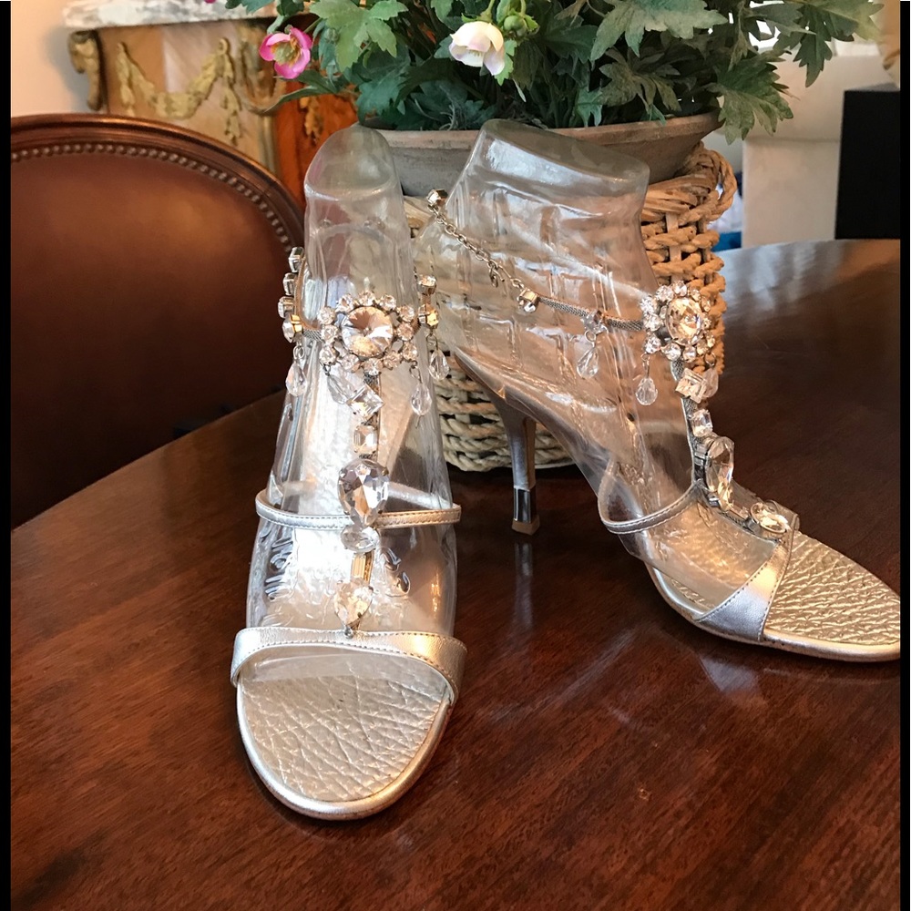Giuseppe Zanotti sz 35.5 silver leather sandalsNWT